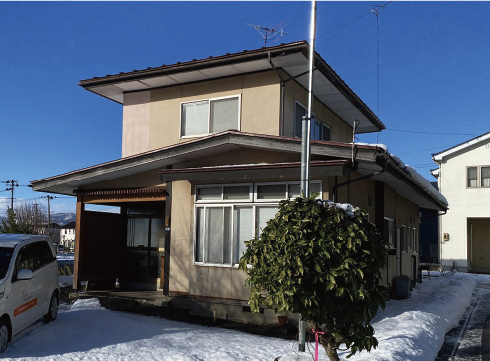 築47年の２階建て住宅のリノベーション前の外観